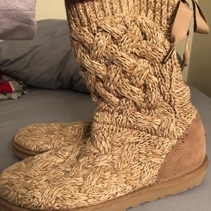 Ugg Boots with a Bow